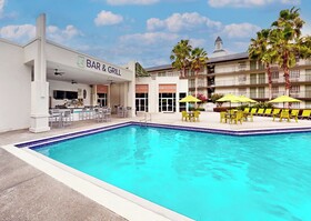 Avanti International Resort