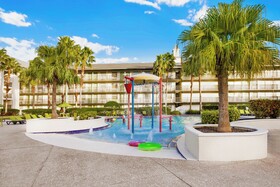 Avanti International Resort