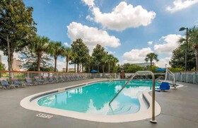 Comfort Inn & Suites Near Universal Orlando Resort-Convention Ctr.