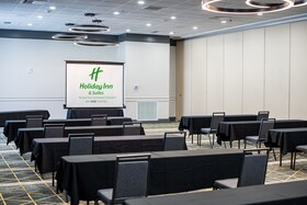 Holiday Inn & Suites Across From Universal Orlando