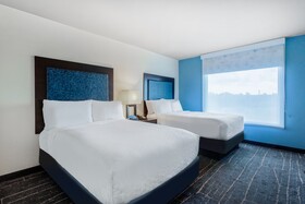 Holiday Inn & Suites Across From Universal Orlando