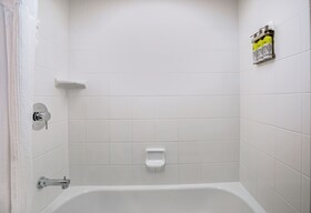 Holiday Inn & Suites Across From Universal Orlando