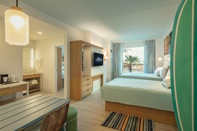 Universal’s Endless Summer Resort - Dockside Inn and Suites