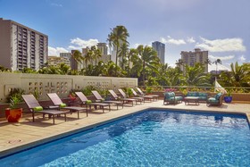 DoubleTree by Hilton Hotel Alana Waikiki Beach