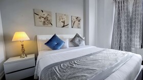 Lakefront king room