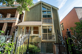 Lincoln Park Suites Operated by Roscoe Village Guesthouse