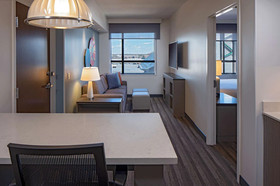 Hyatt House Indianapolis / Downtown