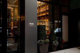 Arlo NoMad