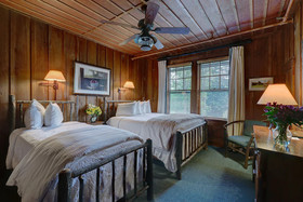 High Hampton Inn and County Club