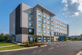 Tru by Hilton Fayetteville Fort Liberty