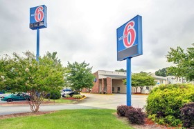 Motel 6 Greensboro Airport