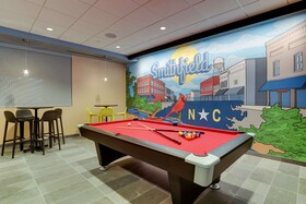 Tru by Hilton Smithfield I-95