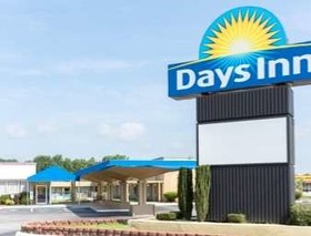 Days Inn by Wyndham Washington