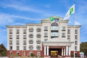 Holiday Inn Express & Suites Wilson - Downtown