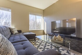 Domicile Suites At Elliott Bayview