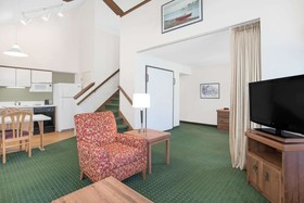 Hawthorn Suites By Wyndham Green Bay