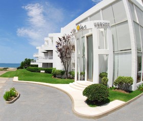 Hotel Las Olas Resort